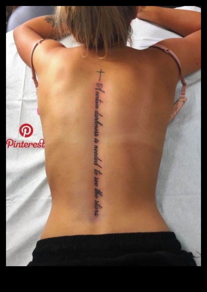 Pânza coloanei vertebrale: explorarea artei tatuajelor pe spate