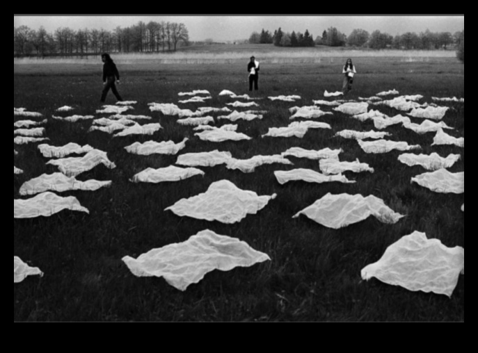 Land Art Legacies: Conversația artei moderne cu mediul