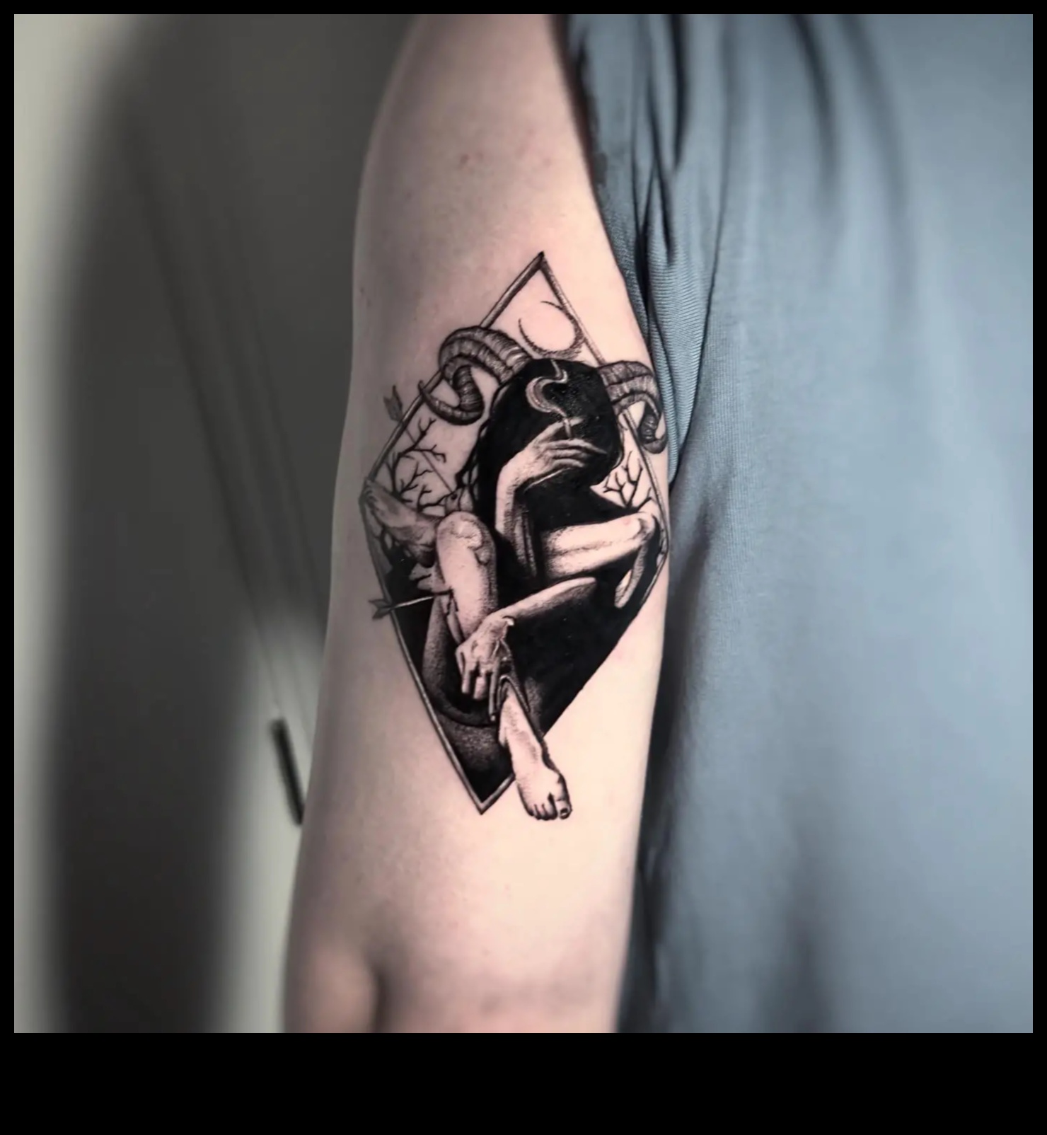 Grații grafice: idei de design contemporan pentru tatuaje dezvăluite