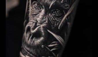 Simfonie vizuală: Realism tatuaje în detaliu fotografic