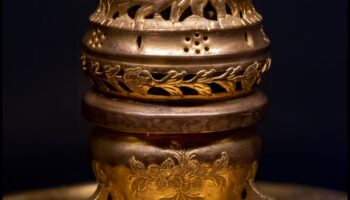 Vase strălucitoare: măiestria metalurgiei antice